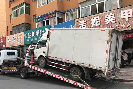 上海中环线道路救援维修搭电换胎送油流动补胎拖车修车