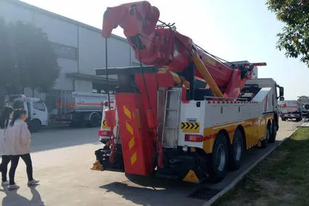广州绕城高速道路救援维修搭电换胎送油流动补胎拖车修车